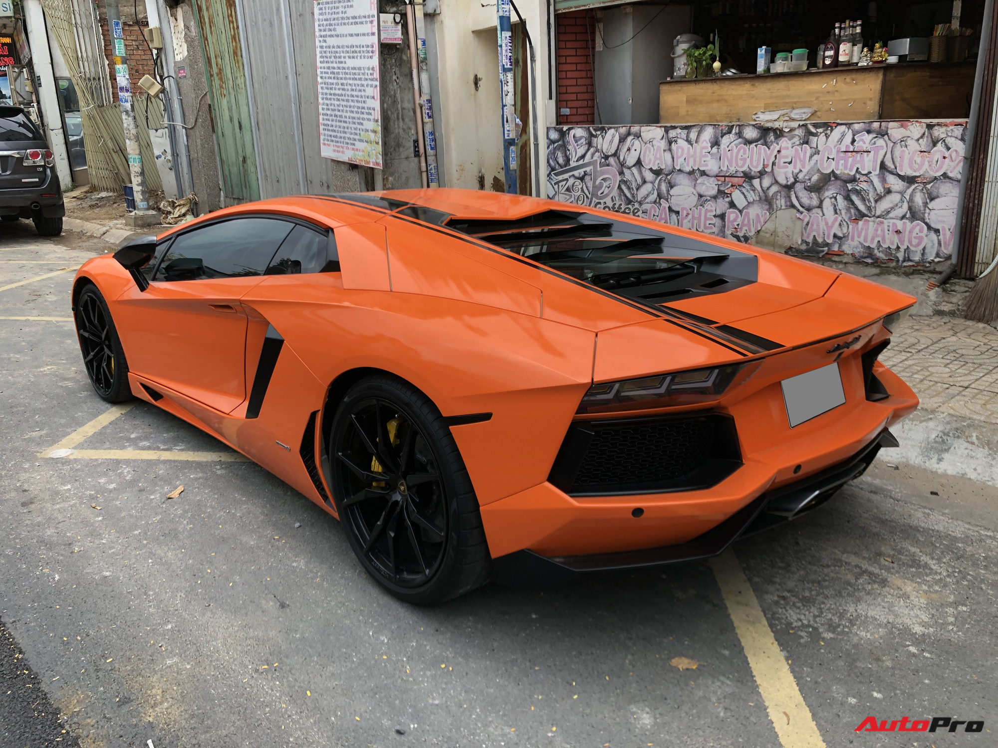 Cận cảnh Lamborghini Aventador LP700-4 độ hệ thống ống xả ngàn đô tại Sài Gòn - Ảnh 5.