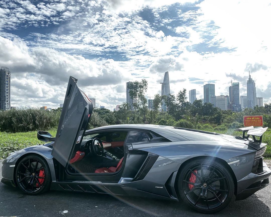 Chia tay doanh nhân Đà Nẵng, Lamborghini Aventador trở về màu nguyên bản để tìm kiếm chủ nhân tiếp theo - Ảnh 1.