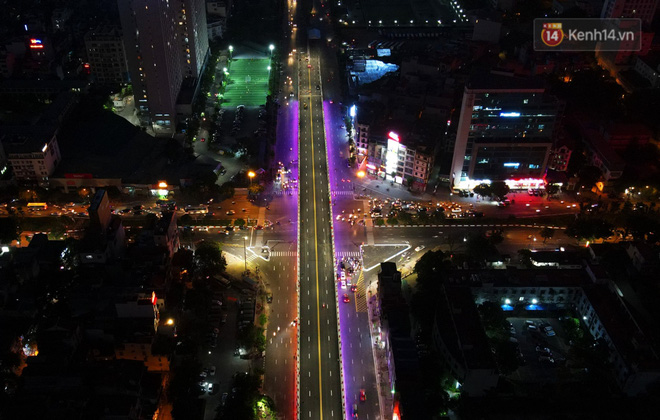 Chùm ảnh: Nhìn từ trên cao cây cầu vượt dầm thép nối liền 3 quận nội thành Hà Nội trước ngày thông xe - Ảnh 14.