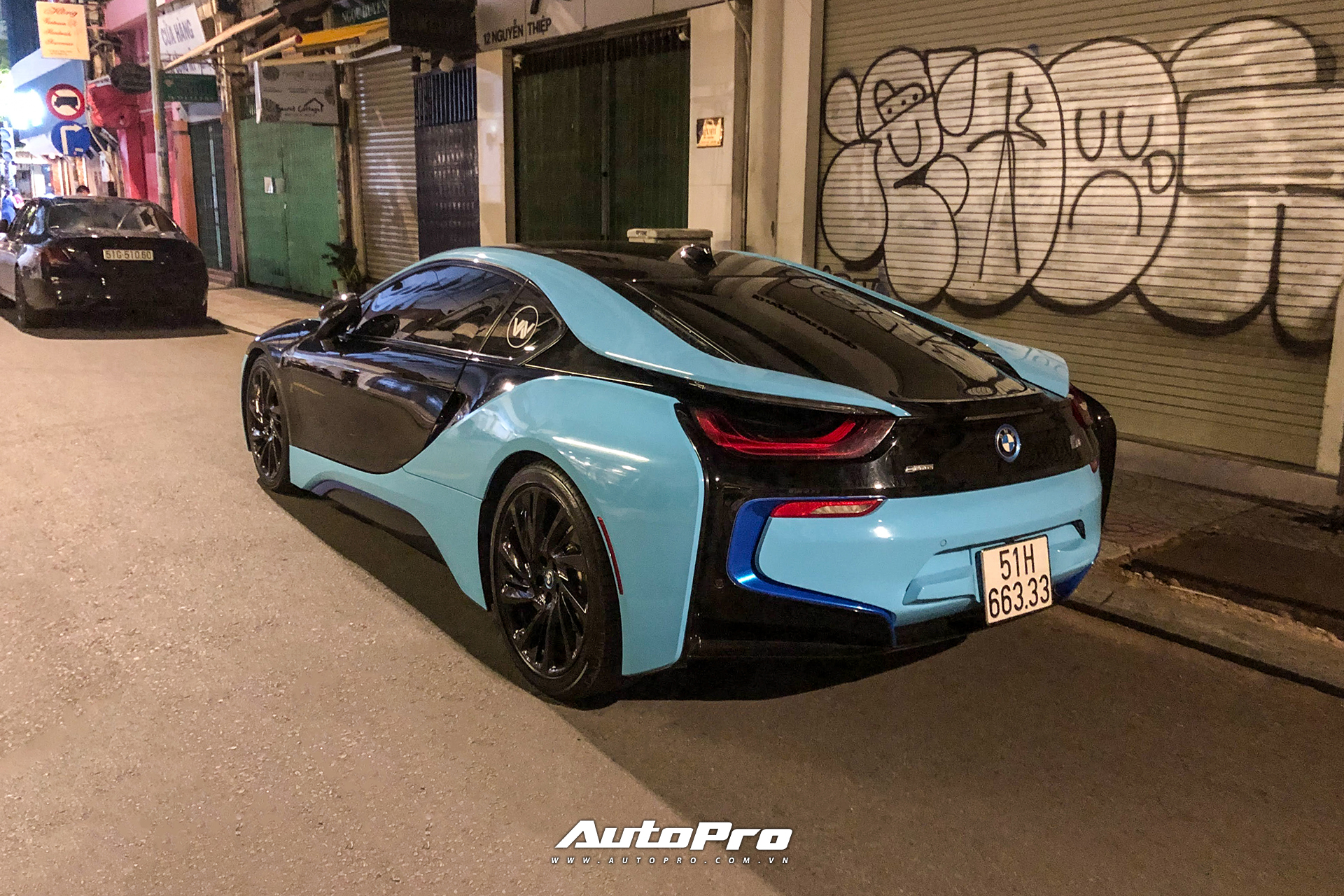 BMW i8 của doanh nhân kinh doanh online nổi bật với hai tông màu độc đáo, biển số gây chú ý hơn cả - Ảnh 7.