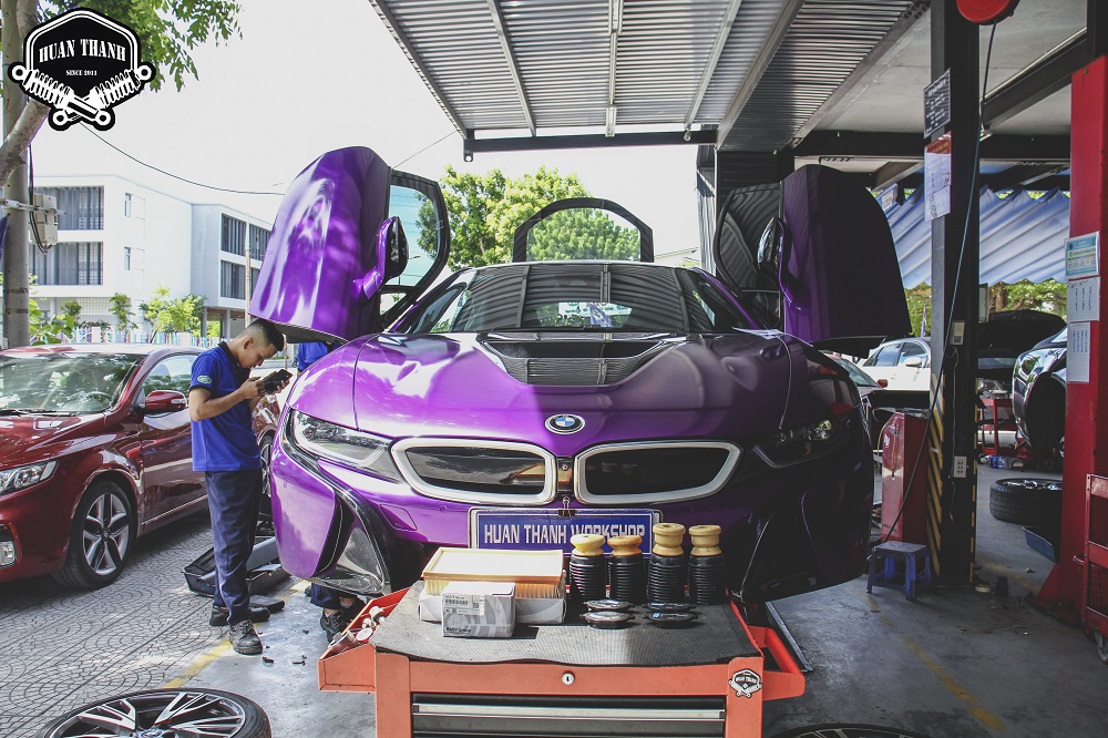 Cận cảnh thợ độ Đà Nẵng lắp ráp bodykit chất chơi giá hàng trăm triệu cho BMW i8 - Ảnh 5.