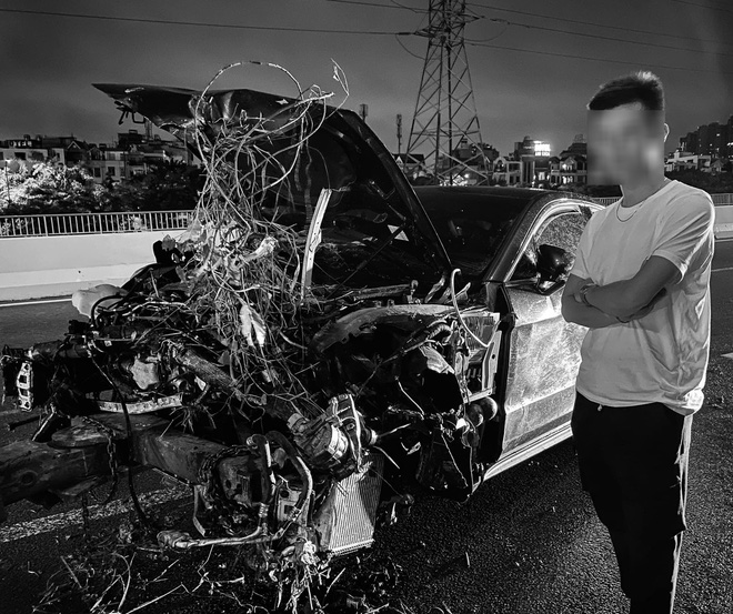 Vừa sang tay chủ mới 11 tỷ, chàng trai 26 tuổi xót xa khi siêu xe Porsche lao xuống cầu Sài Gòn, hư hỏng nặng - Ảnh 4.