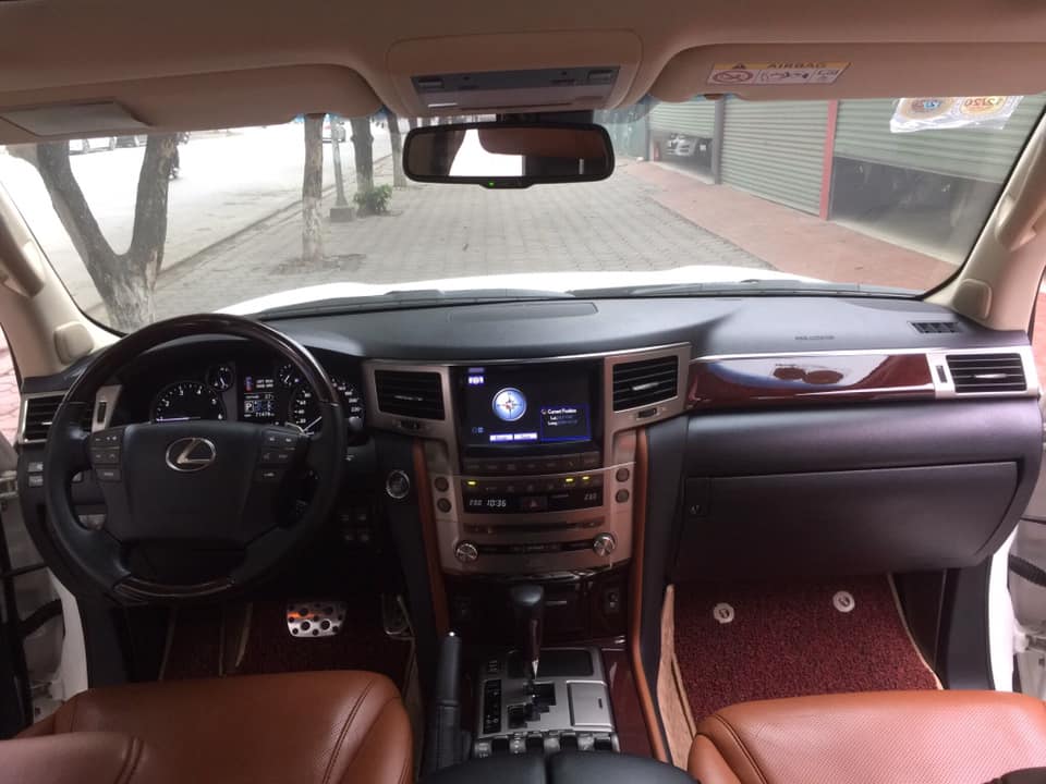 Sau 6 năm, Lexus LX 570 xuống giá ngang VinFast President mua mới - Ảnh 3.