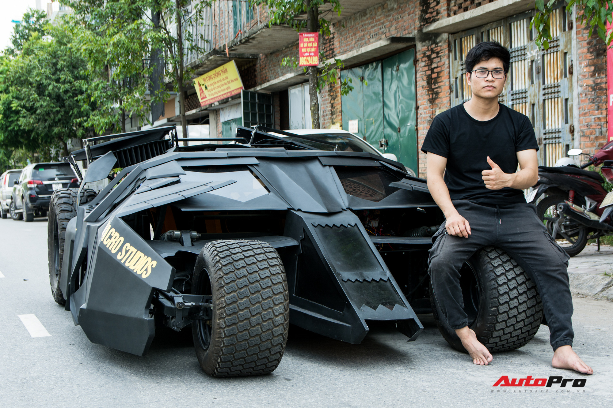 Gặp chàng sinh viên Việt tự làm ‘siêu xe’ Batmobile đang gây sốt: Cặm cụi 10 tháng, tốn nửa tỷ đồng nhưng vẫn chưa có điểm dừng - Ảnh 2.