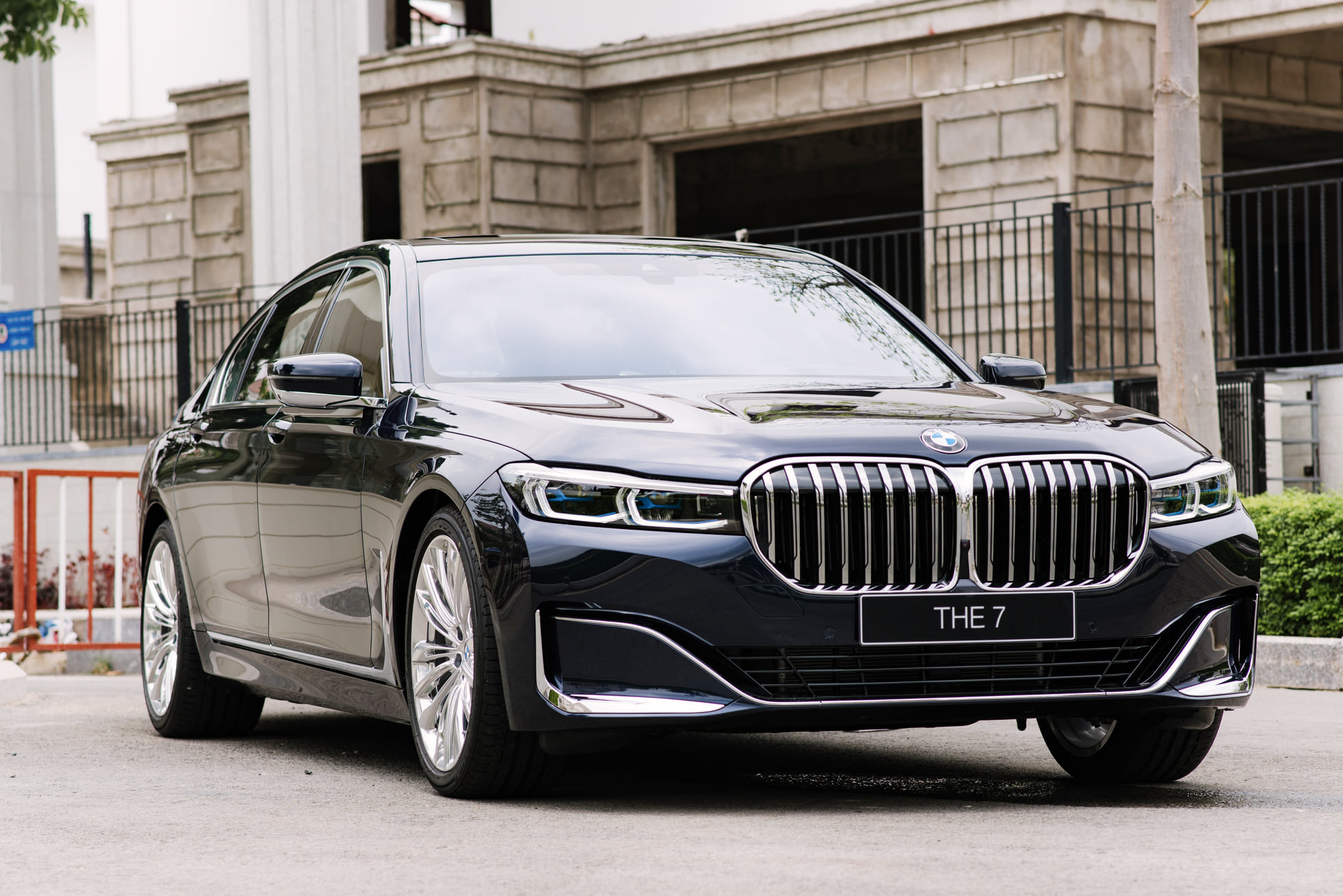 Nguyễn Quốc Cường sắm BMW 740Li gần 7 tỷ đồng sau tuyên bố tạm biệt Hành trình siêu xe - Ảnh 2.