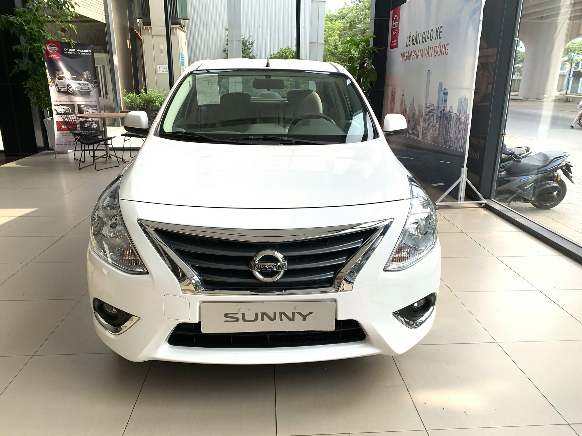 Nissan Sunny 15 MT 2014