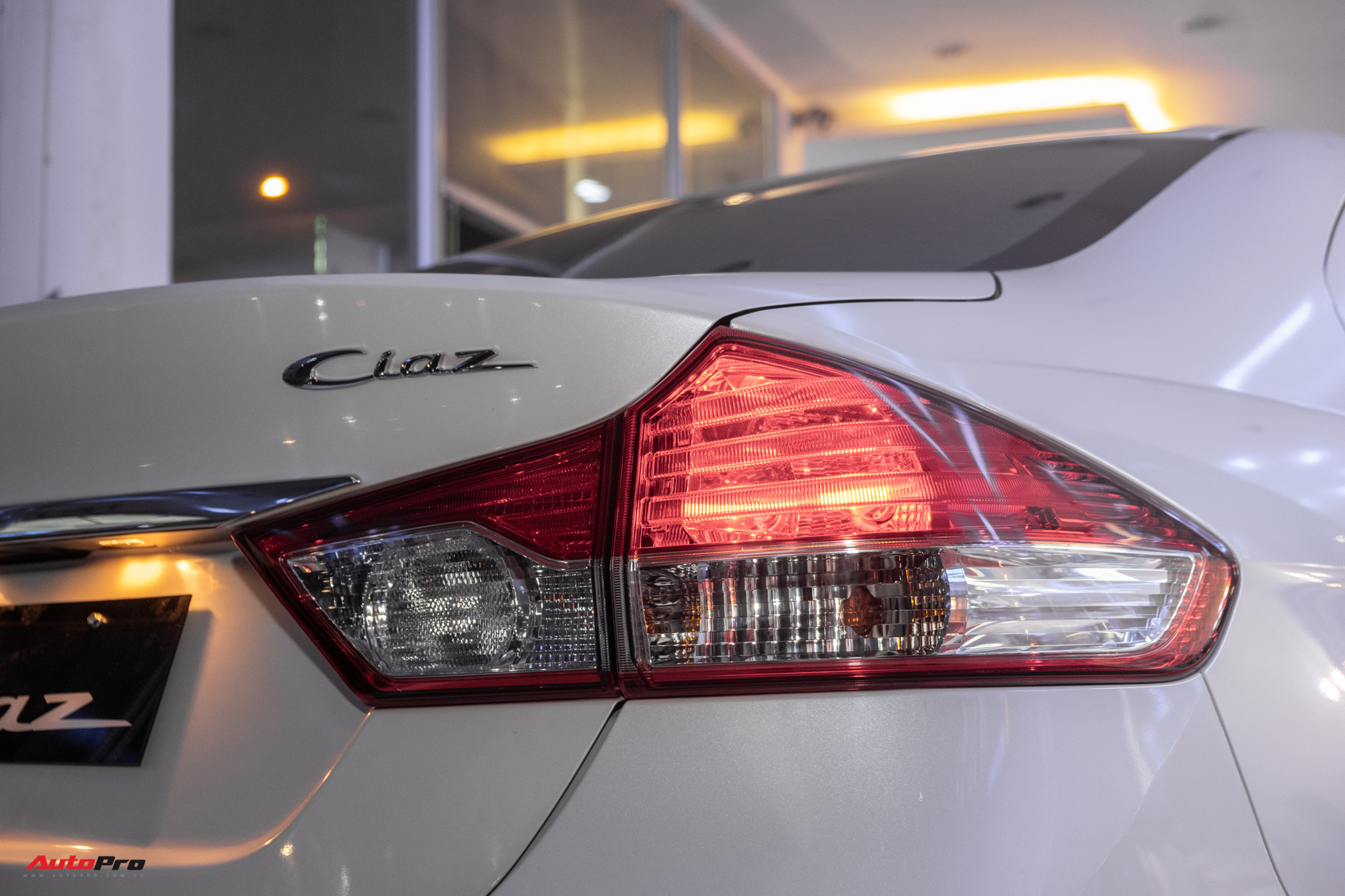 Khám phá Suzuki Ciaz 2020 giá 529 triệu đồng tại Việt Nam: Thiếu nhiều tính năng cơ bản - Ảnh 6.
