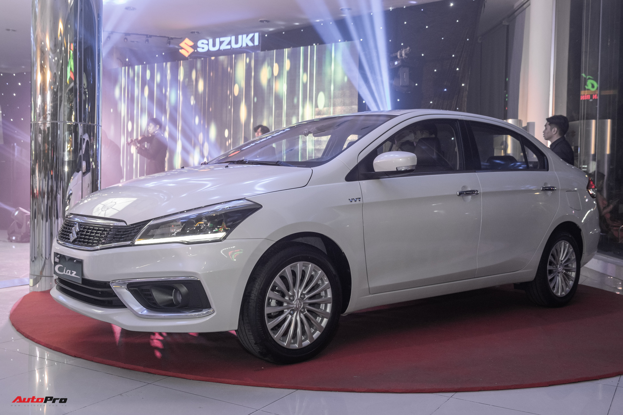 Khám phá Suzuki Ciaz 2020 giá 529 triệu đồng tại Việt Nam: Thiếu nhiều tính năng cơ bản - Ảnh 1.