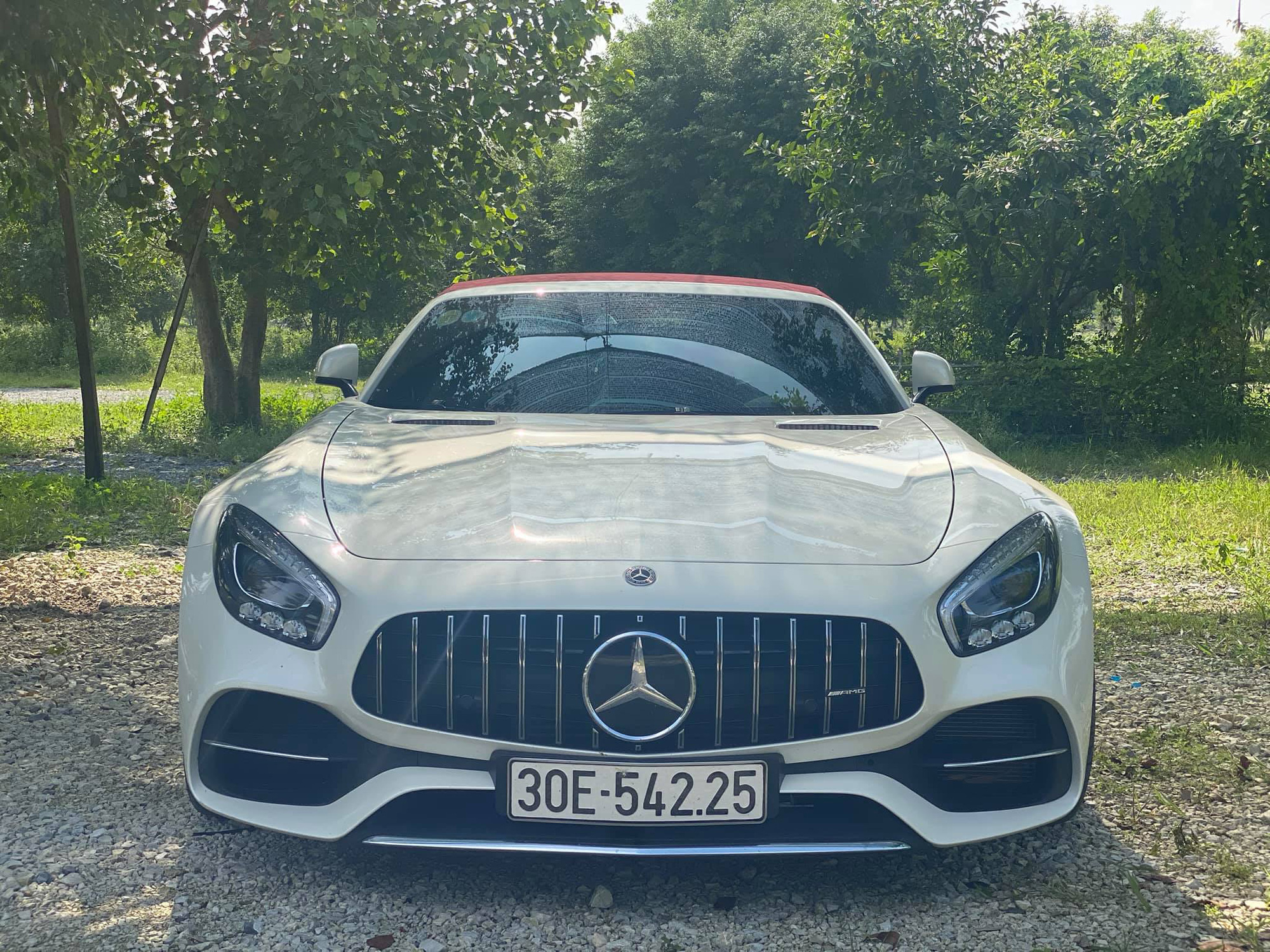 Doanh nhân Hà Nội chia tay hàng hiếm Mercedes-AMG GT Roadster - Ảnh 4.