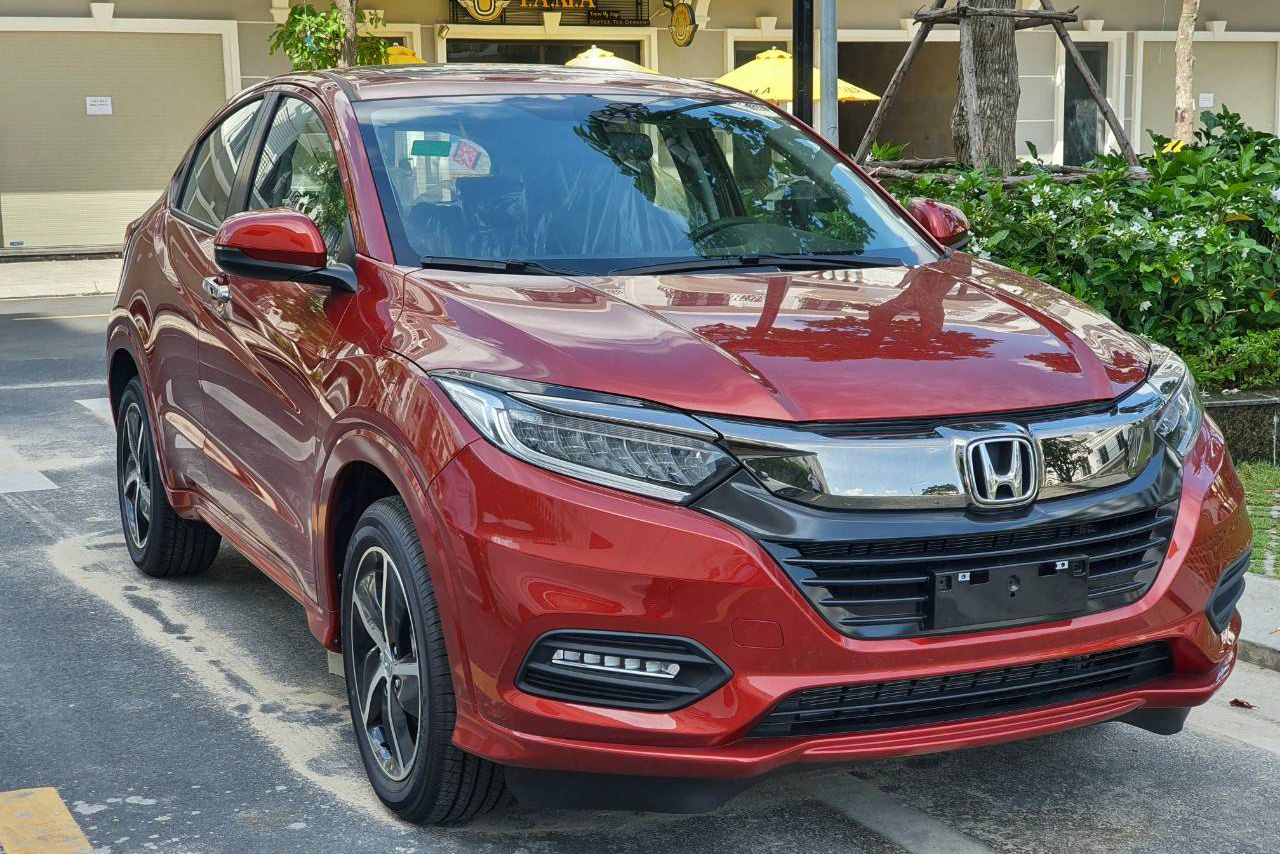 Honda HR-V 2020 nhận cọc tại đại lý: Thêm trang bị mới, giảm giá gần trăm triệu, đe doạ Kia Seltos - Ảnh 1.
