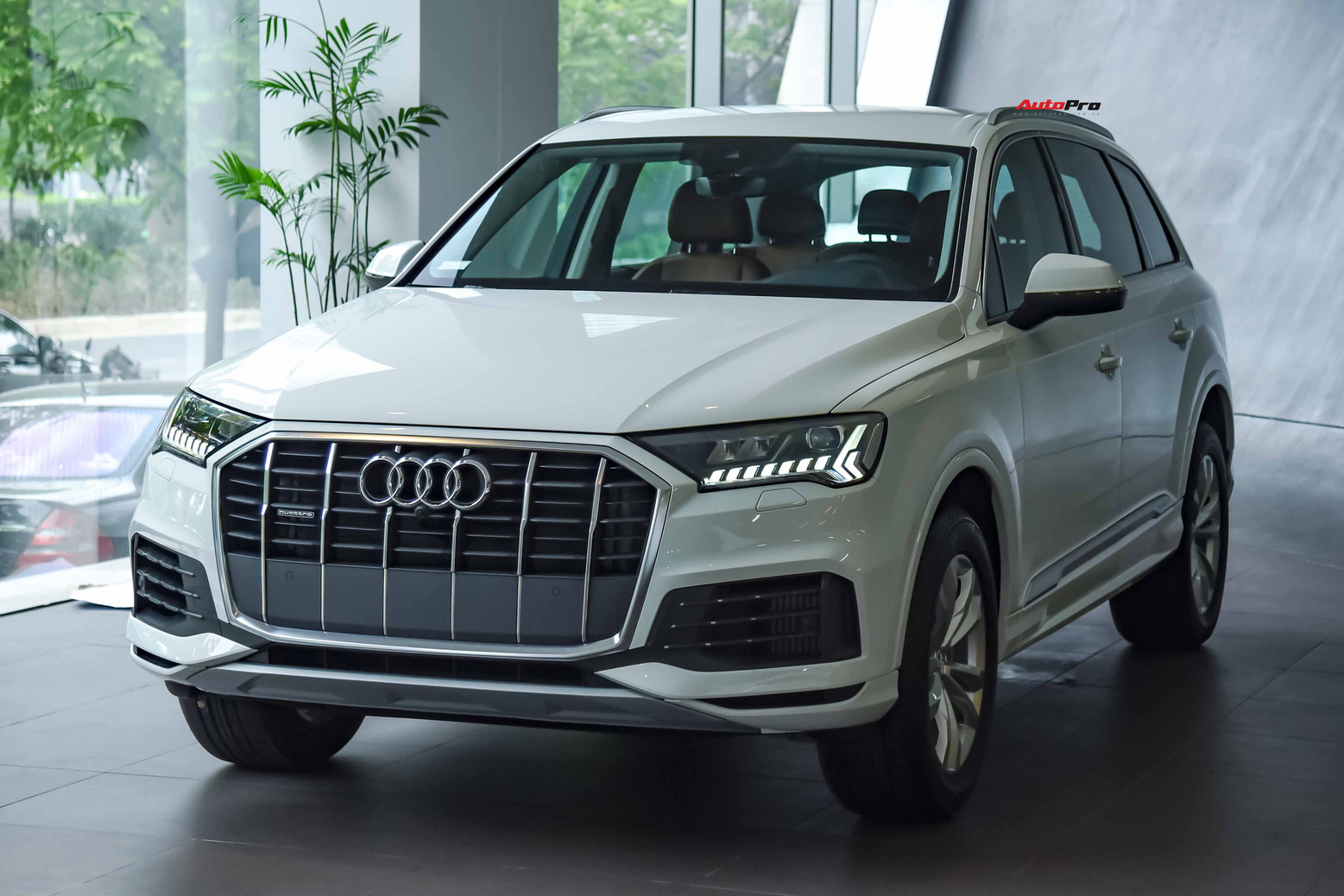 Loạt SUV bạc tỷ về Việt Nam 2020: Nhiều mẫu mới lạ, khẳng định độ chịu chơi của đại gia Việt - Ảnh 9.