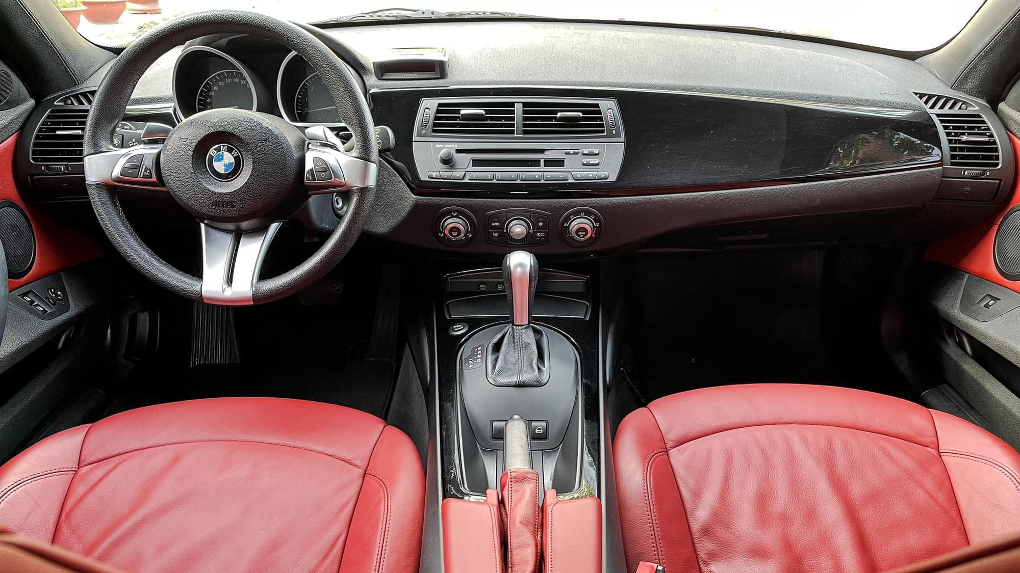 Chạy chưa tới 30.000km, BMW Z4 hạ giá ngang Mazda3 Sport thế hệ mới - Ảnh 5.