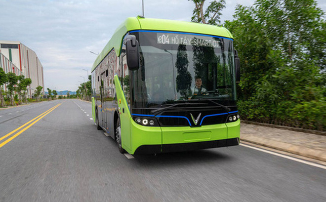 Hà Nội đề xuất gỡ rối cho đề xuất phát triển xe buýt điện của Tập đoàn Vingroup - Ảnh 1.
