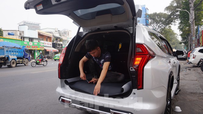 Người Sài Gòn tất bật tân trang xế cưng đón Tết - Ảnh 12.