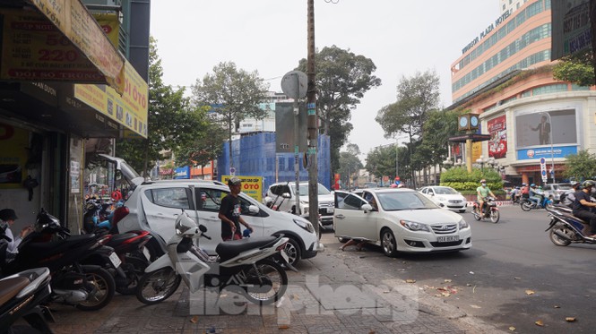 Người Sài Gòn tất bật tân trang xế cưng đón Tết - Ảnh 13.