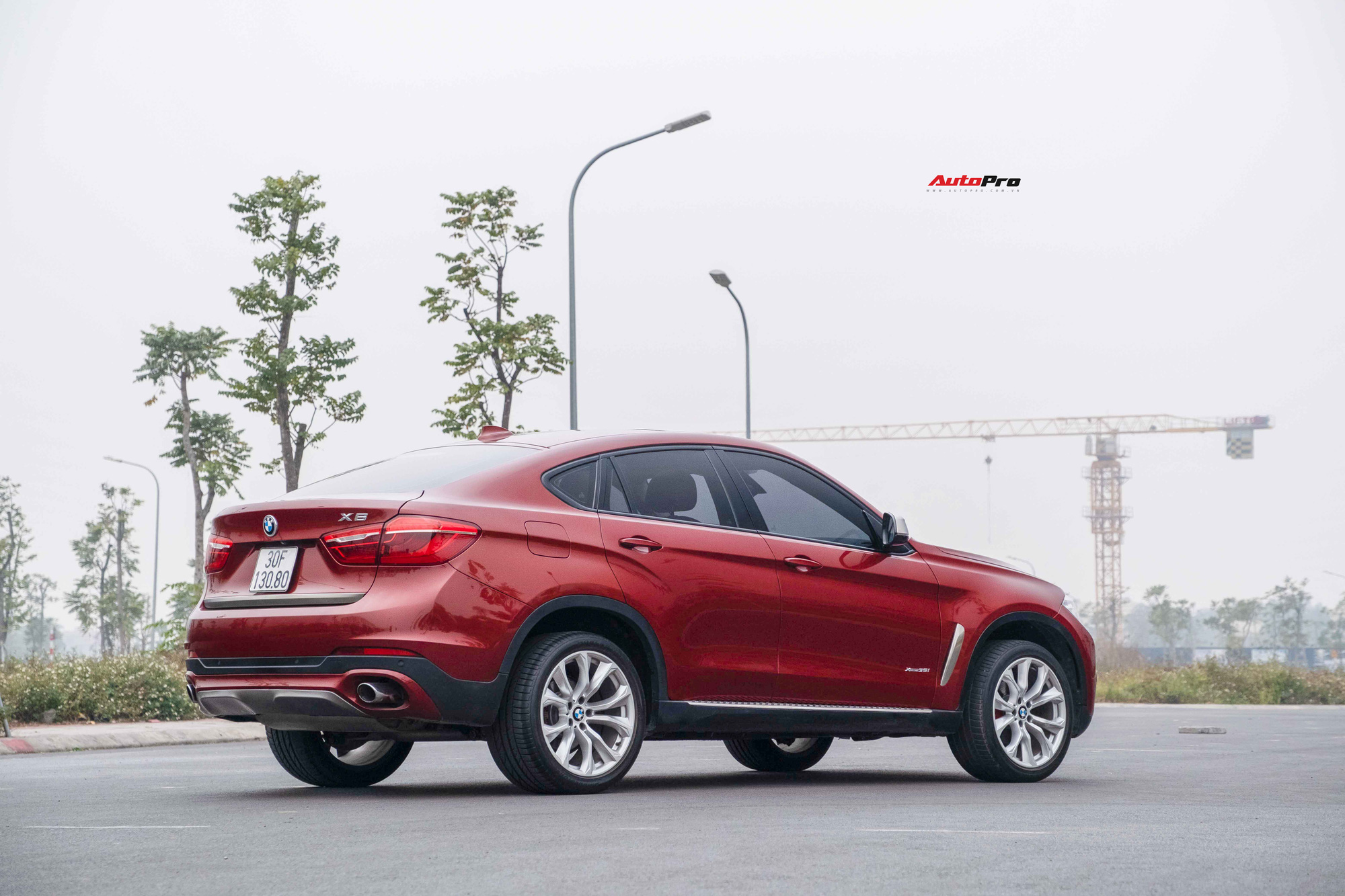 BMW X6 đi 4 năm bán lại ngang giá Mercedes-Benz GLC 200 đập hộp: Coupe SUV cho người thích hàng hiếm - Ảnh 3.