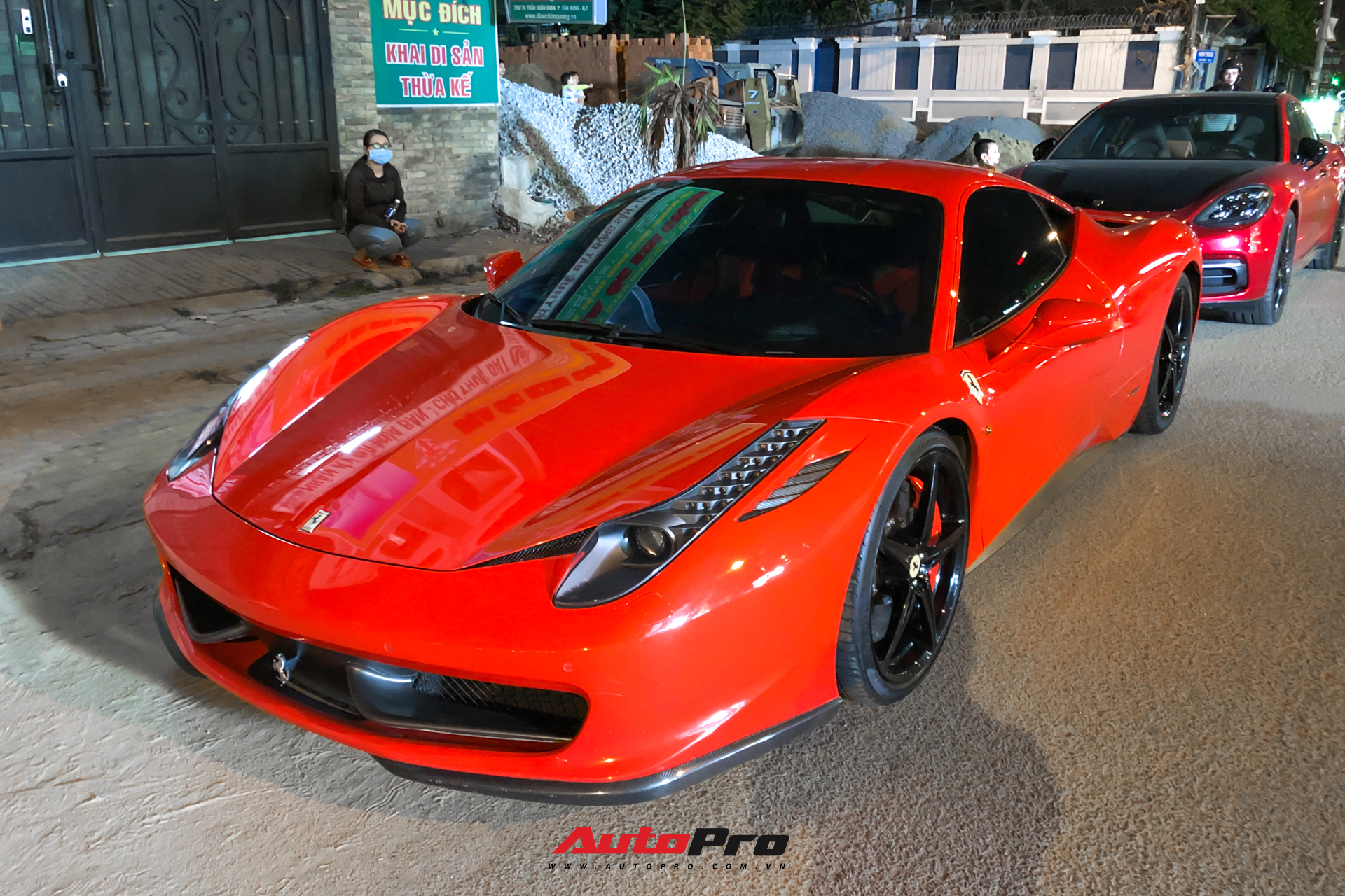 CEO Tống Đông Khuê tậu Ferrari 458 Italia mới nhất Việt Nam - Ảnh 1.