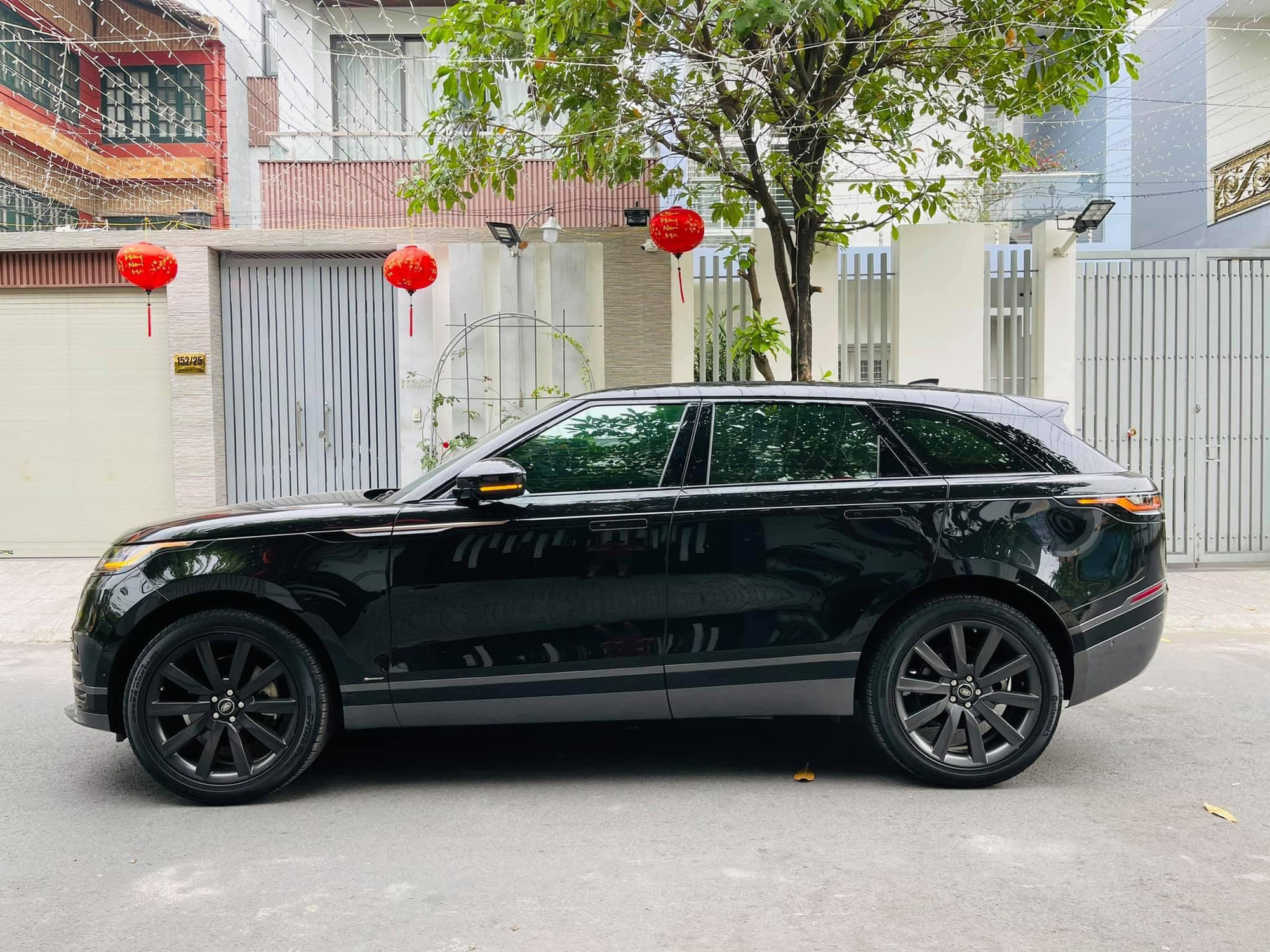 Đại gia bán xe vạn người mê Range Rover Velar giá hơn 5 tỷ sau chỉ 20.000km, biển số là chi tiết khó định giá - Ảnh 2.