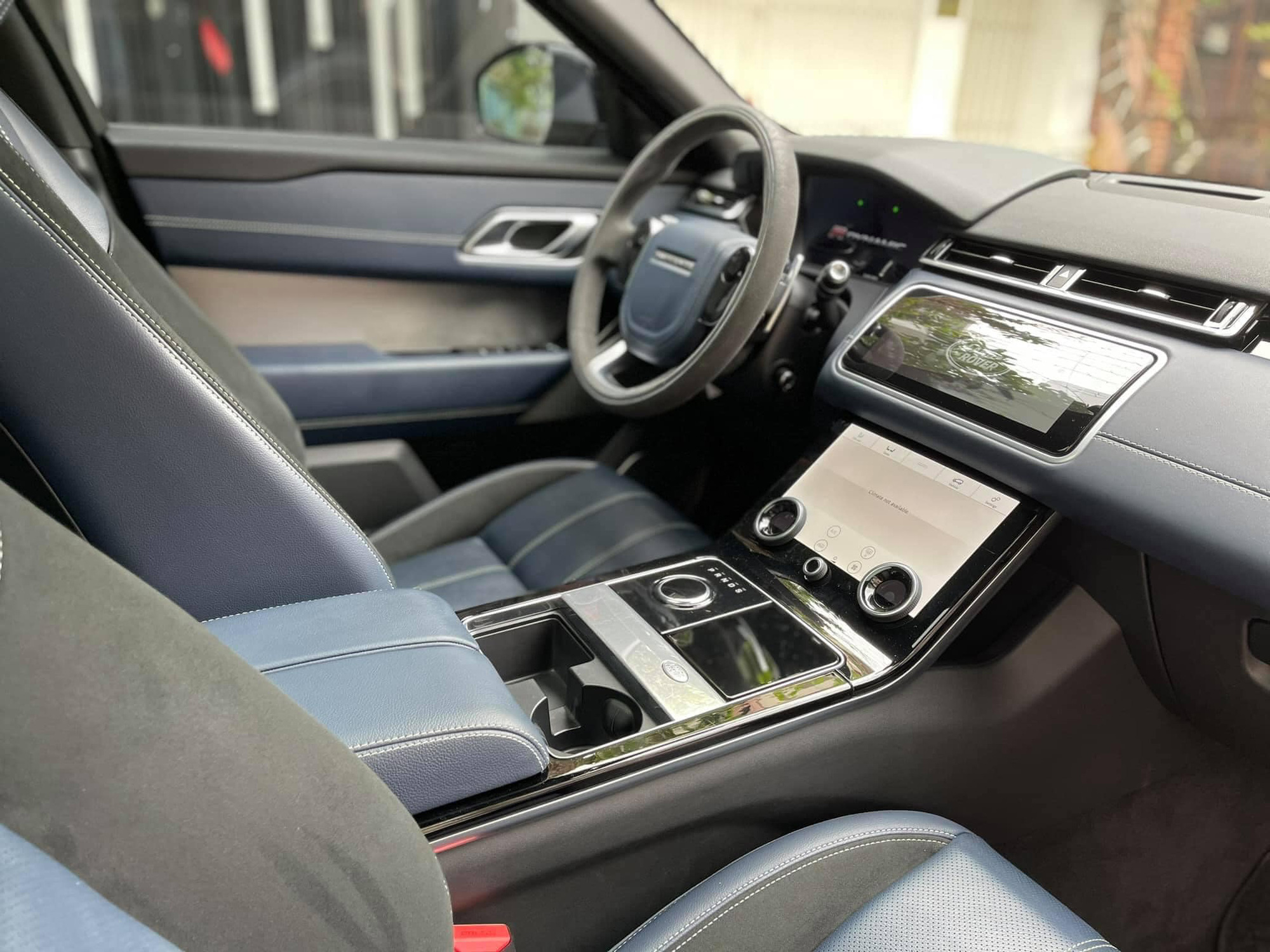 Đại gia bán xe vạn người mê Range Rover Velar giá hơn 5 tỷ sau chỉ 20.000km, biển số là chi tiết khó định giá - Ảnh 5.