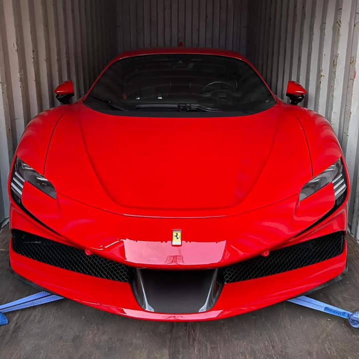 Khui công Ferrari SF90 Stradale đầu tiên về Việt Nam đón Tết: Siêu ngựa mạnh nhất, tiết kiệm xăng nhất, giá hàng chục tỷ đồng - Ảnh 1.