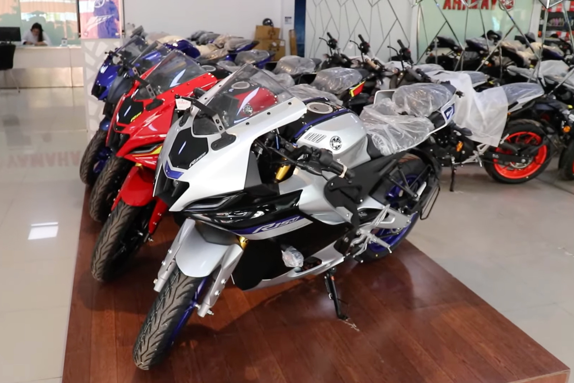Yamaha R15 2021 lộ diện trước khi ra mắt giá bán dự kiến 48 triệu đồng   Motosaigon