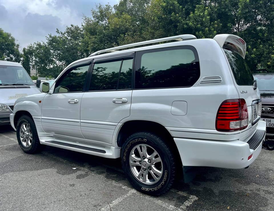 Giữ giá như Lexus LX: Chạy ngót nghét 20 năm, ODO 110.000km vẫn rao bán gần 1 tỷ đồng - Ảnh 3.