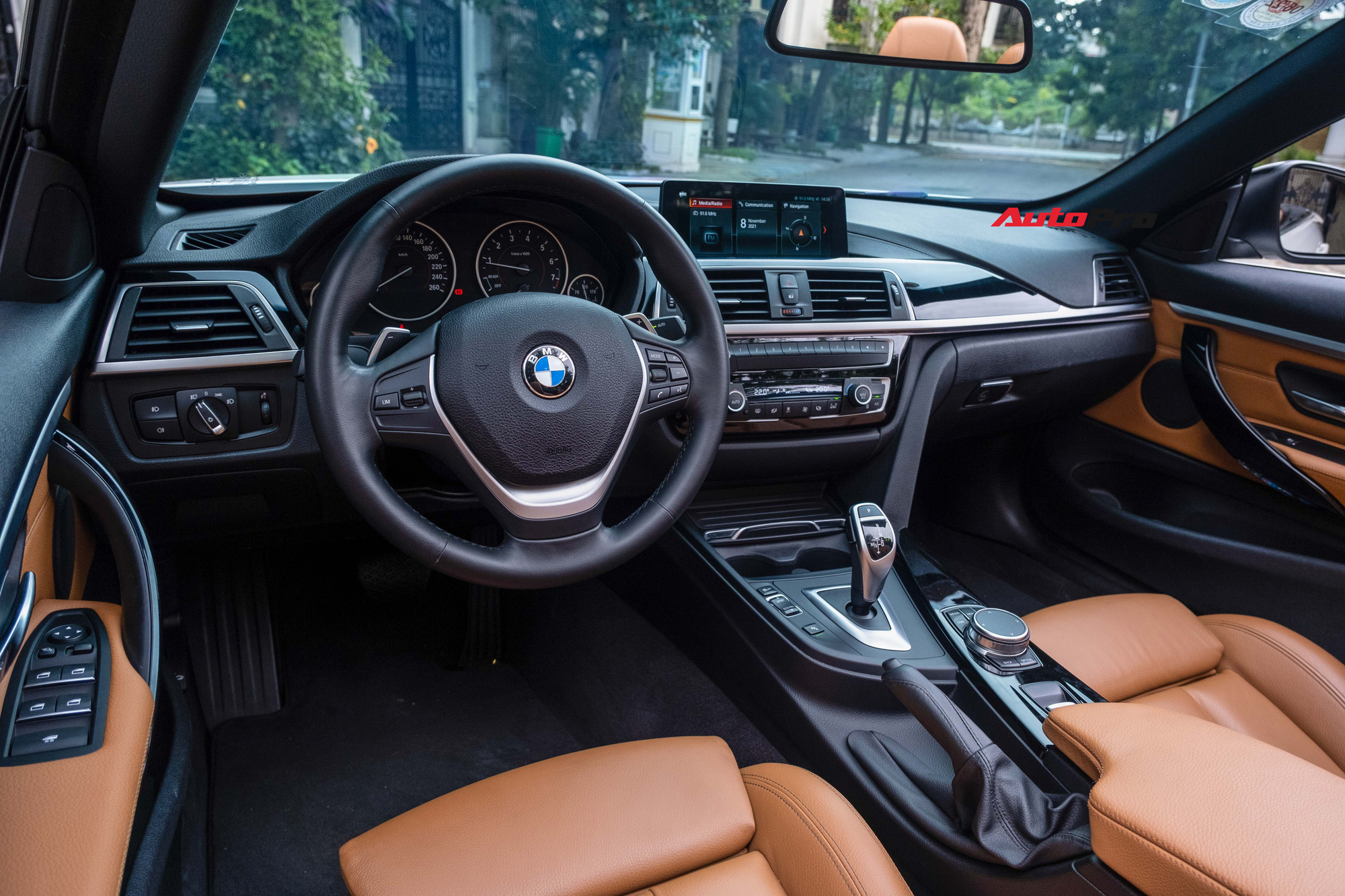 Tậu hàng hiếm BMW 420i Convertible rồi chỉ chơi 1 năm, đại gia chịu khấu hao bằng cả một chiếc Toyota Vios khi bán lại - Ảnh 3.