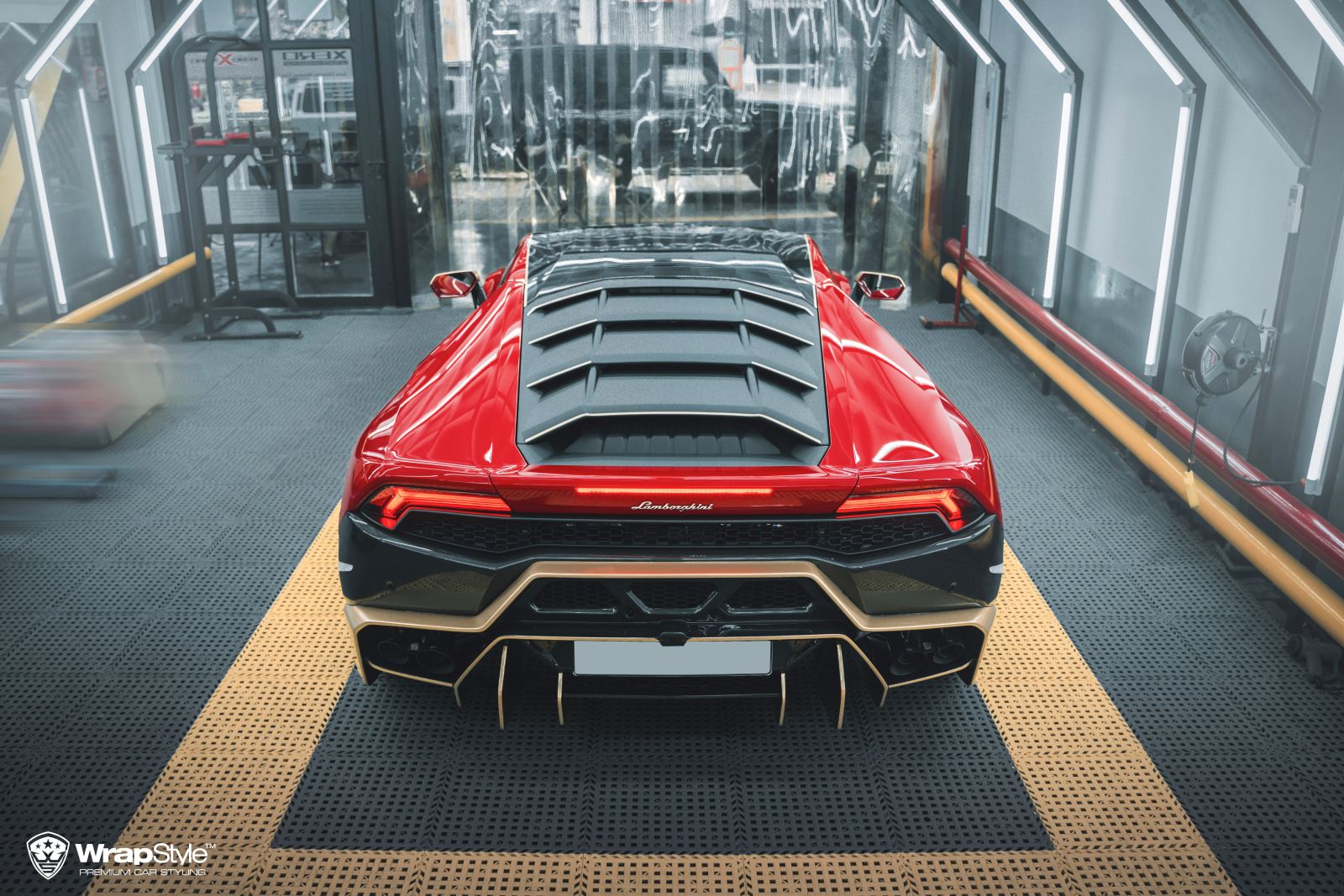 Lamborghini Huracan LP610-4 của vợ chồng ca sĩ Đoàn Di Băng lộ thêm ảnh nâng cấp, thiết kế giống bản STO - Ảnh 5.