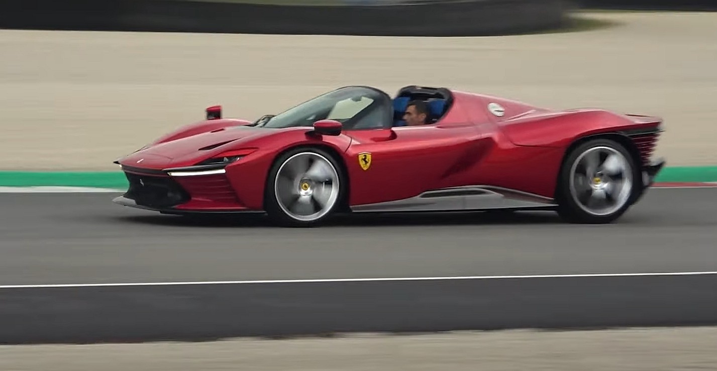 Dàn siêu phẩm Ferrari hàng hiếm tỉ thí tốc độ trên đường đua: Mạnh nhất gần 830 mã lực, đắt nhất 2,3 triệu USD - Ảnh 1.