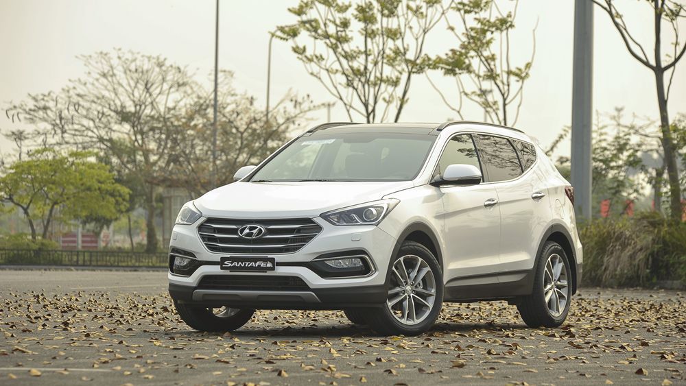 Bỏ ra chưa tới 200 triệu, chủ xe Hyundai Santa Fe 5 năm tuổi khiến CĐM lác mắt với khoang nội thất đậm chất thương gia thành đạt - Ảnh 5.