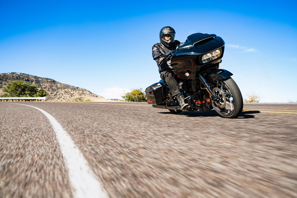 CEO Tống Đông Khuê tậu Harley-Davidson CVO Road Glide giá hơn 2 tỷ đồng bổ sung vào bộ sưu tập xe cực khủng - Ảnh 6.