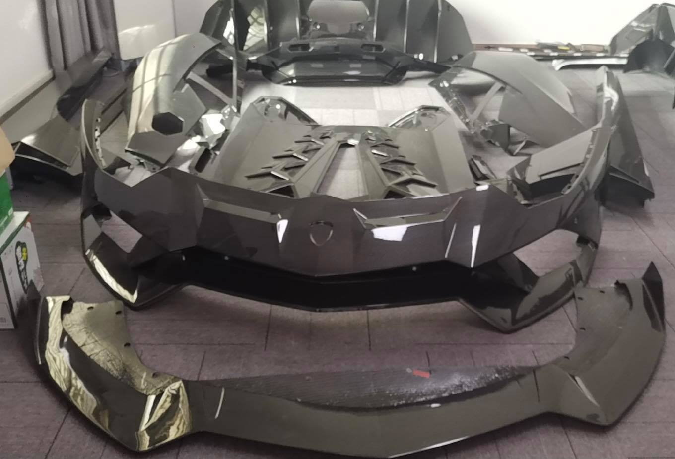 Đại gia Việt chơi trội: Tháo sạch Lamborghini Aventador, lột xác bằng gói  độ carbon khủng đầu tiên, chuẩn bị cho 'bữa tiệc siêu xe' VietRally