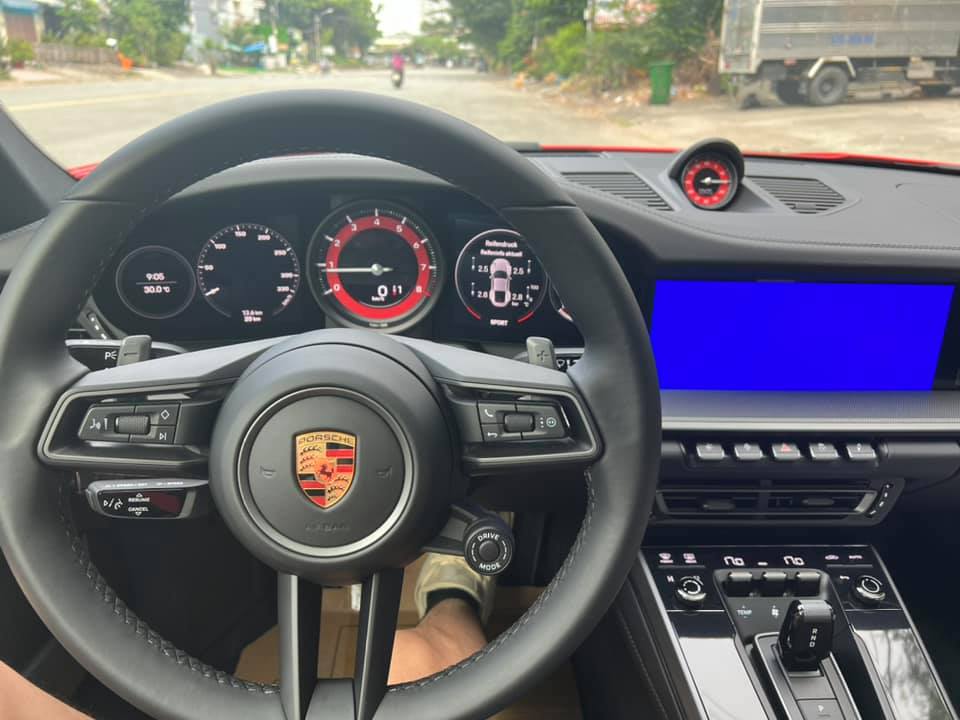 Người yêu tin đồn 1997 của streamer Linh Ngọc Đàm sắm Porsche 911 với option bạc tỷ, tiết lộ chờ hơn nửa năm mùa dịch mới có xe - Ảnh 1.