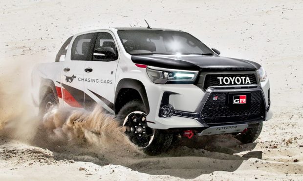 Toyota Hilux có thể lắp động cơ V6 của Land Cruiser, tăng sức đấu Ford Ranger - Ảnh 2.