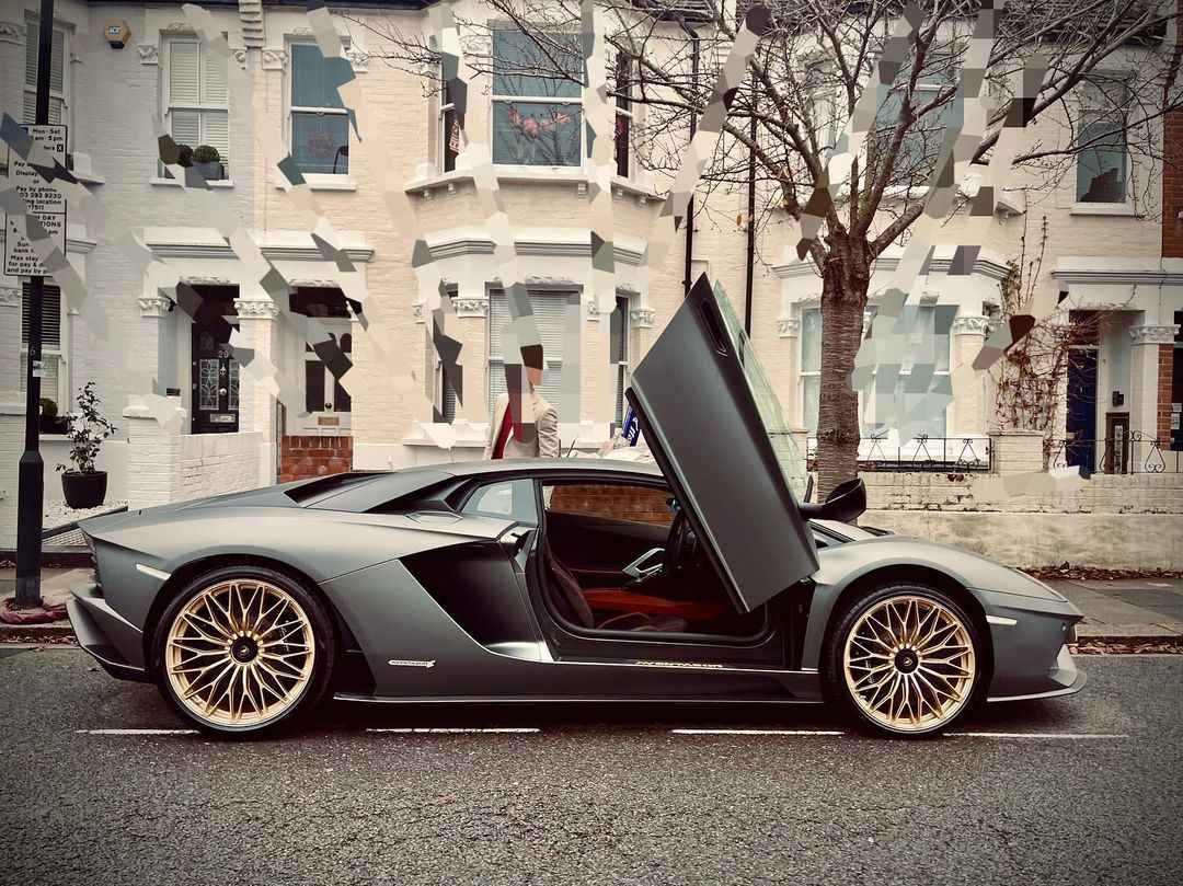 Ngôi sao Harry Potter gây dậy sóng fandom bằng Lamborghini Aventador màu cực bảnh, netizen ngỏ lời cầu hôn ngay lập tức - Ảnh 2.