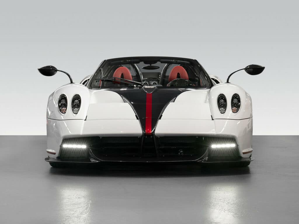 Đại lý tư nhân chào bán Pagani Huayra Roadster giá trăm tỷ cho đại gia Việt, Minh Nhựa nhanh chóng thả tương tác ngay - Ảnh 1.