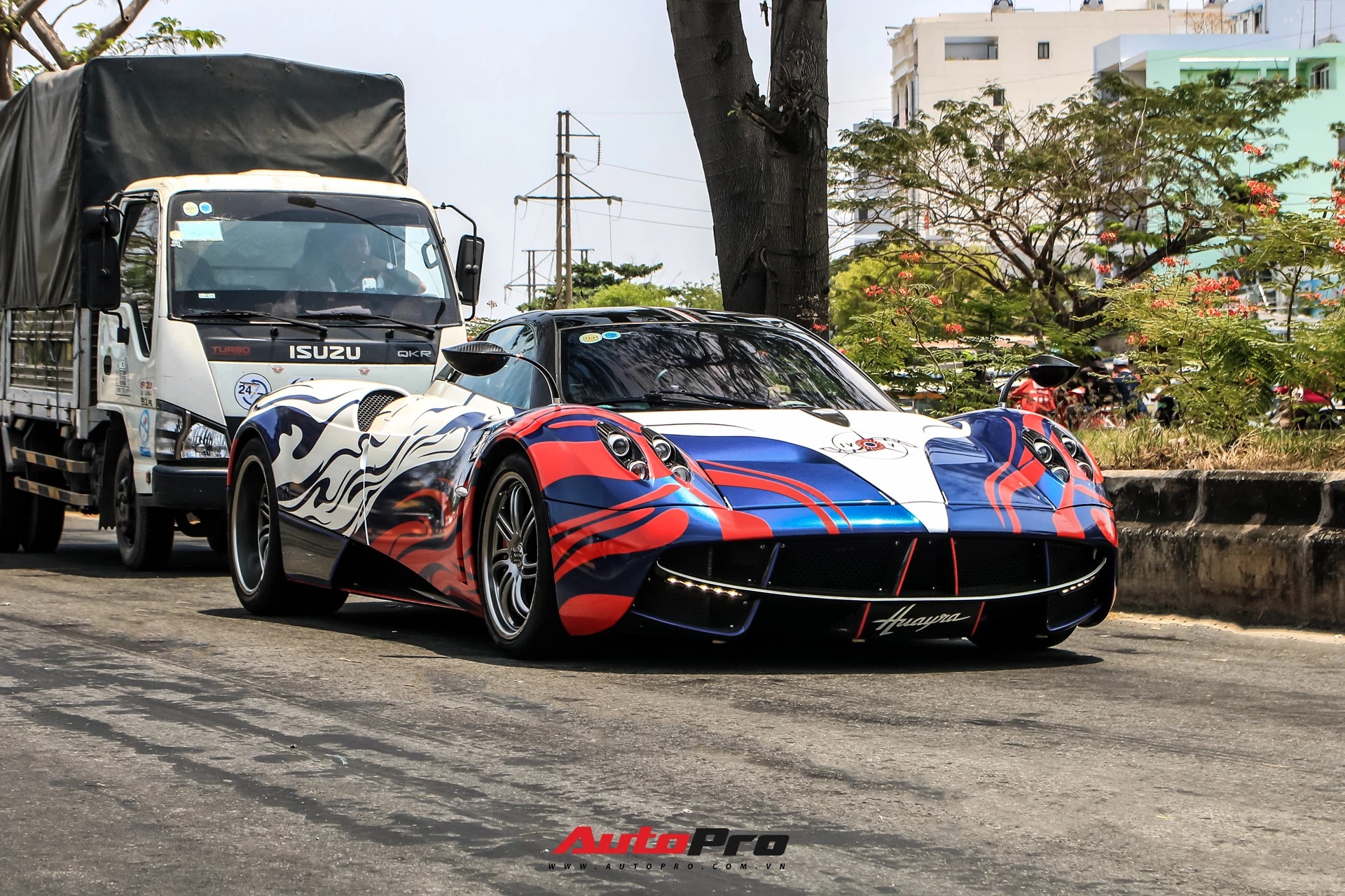 Minh Nhựa gọi Pagani Huayra là đồ chơi cũ giữa tin đồn bán xe cho Nguyễn Quốc Cường - Ảnh 3.