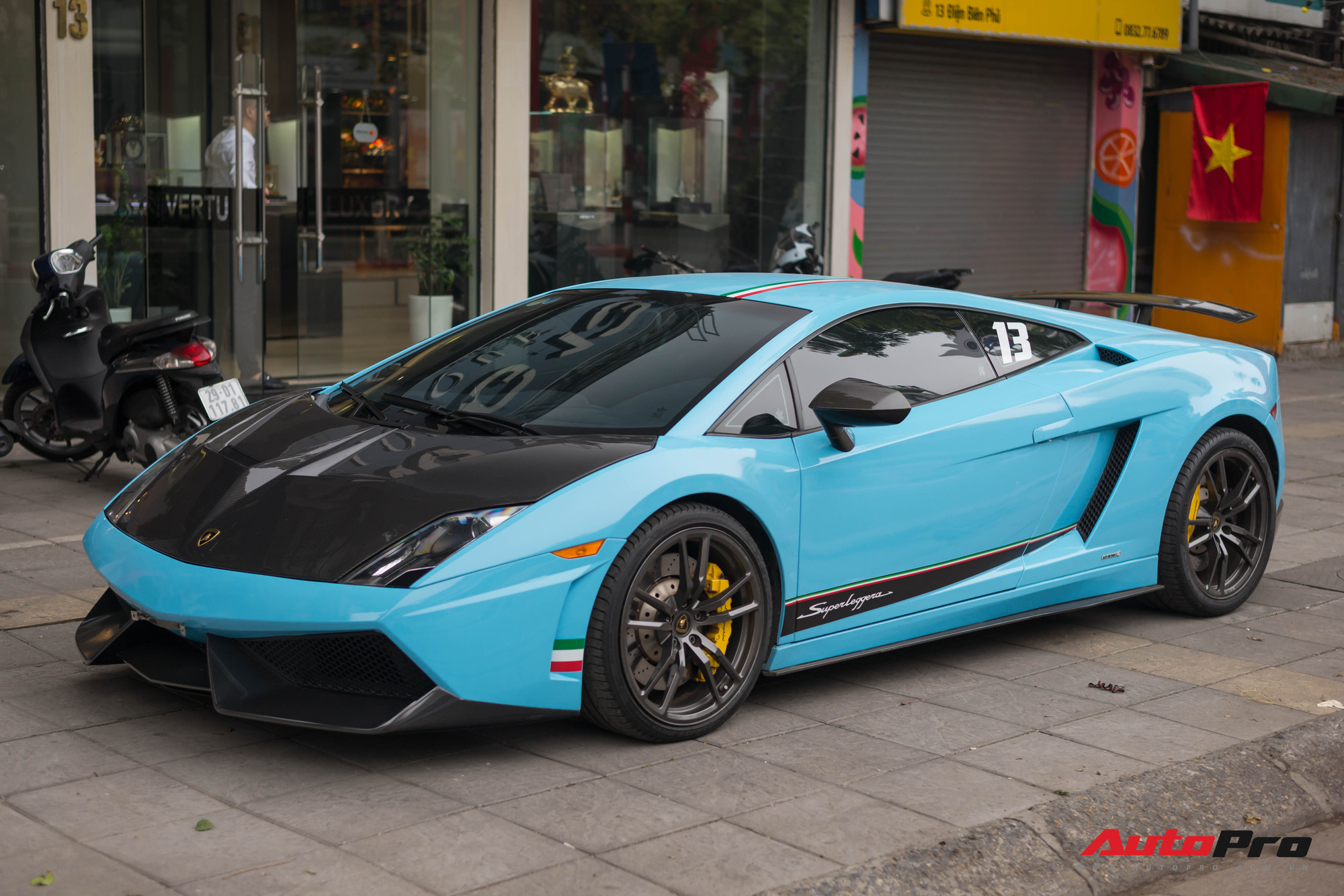 Bộ phận này khiến chủ nhân Lamborghini Gallardo LP570-4 Superleggera tại Hà Nội phải chi gần 4.000 USD để thay thế - Ảnh 1.