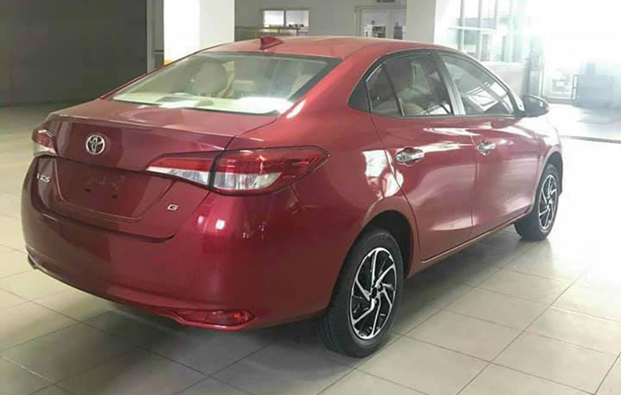 Toyota Vios 2021 về đại lý trước ngày ra mắt: Giao xe từ 24/2, bom tấn đầu năm đe dọa Hyundai Accent và Honda City - Ảnh 4.