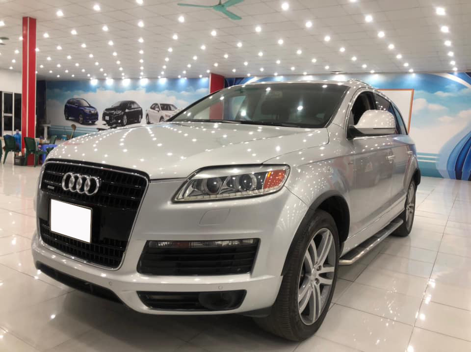 ‘Tán lộc đầu xuân’, chủ xe hạ giá Audi Q7 rẻ ngang VinFast Fadil ‘đập hộp’ - Ảnh 1.