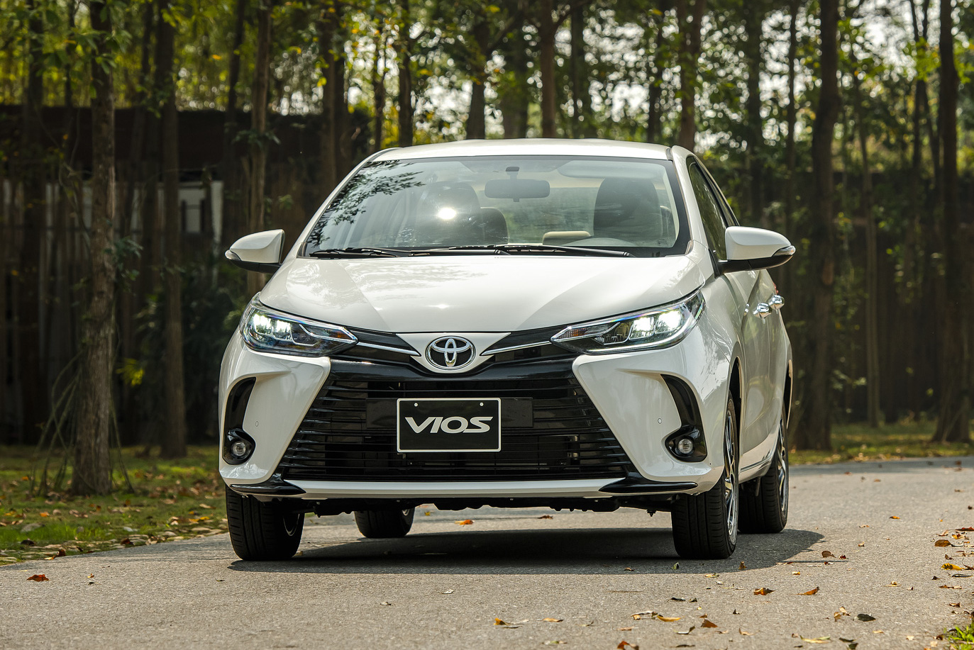 Toyota Vios 2021 giá từ 478 triệu đồng tại Việt Nam: Vua doanh số thêm bản mới đấu Honda City RS - Ảnh 1.