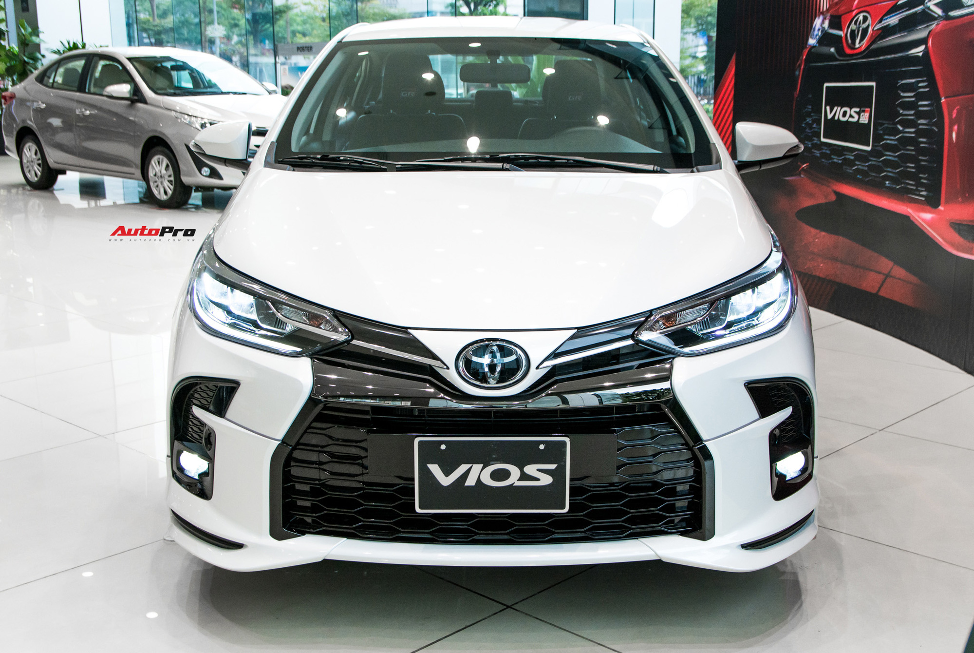 Toyota Việt Nam lộ kế hoạch ra mắt xe mới: Camry Hybrid có giá từ tháng 6, một loạt phiên bản GR-S chờ xuất hiện - Ảnh 3.