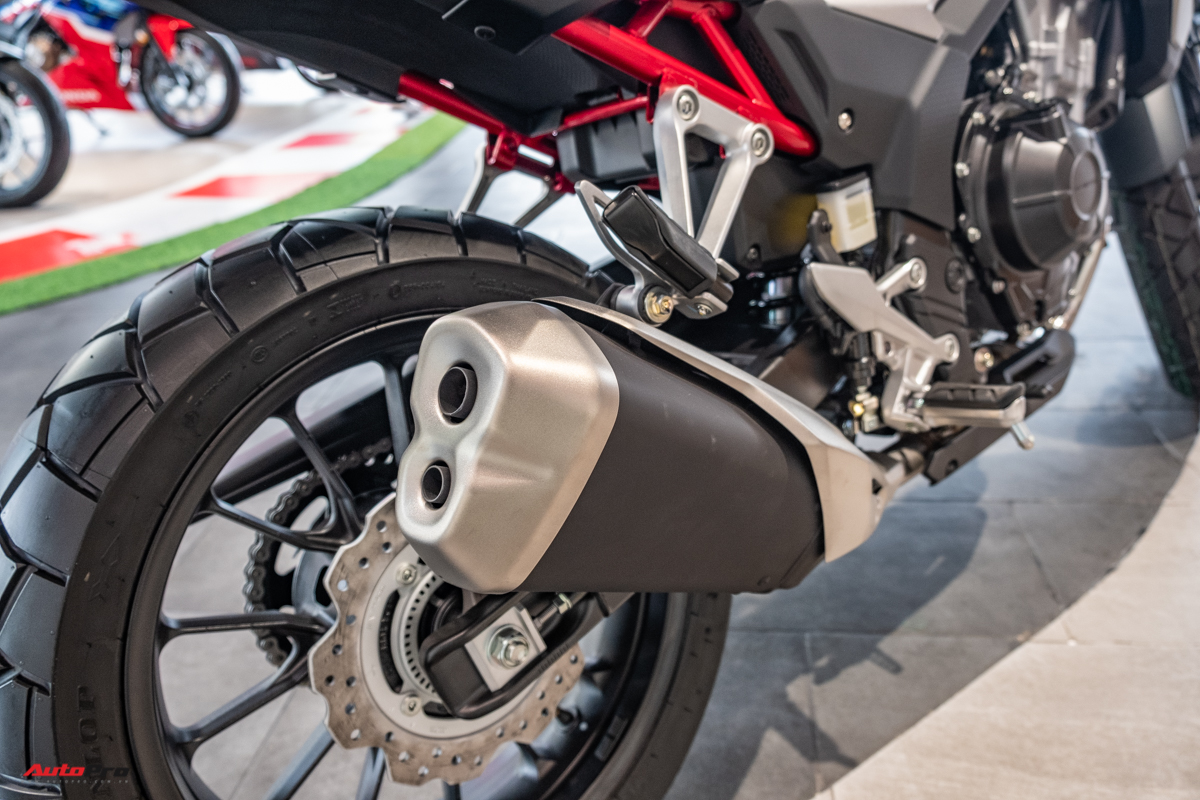 Honda CB500X được nhấn mạnh thêm sự khỏe khoắn với phiên bản năm 2021