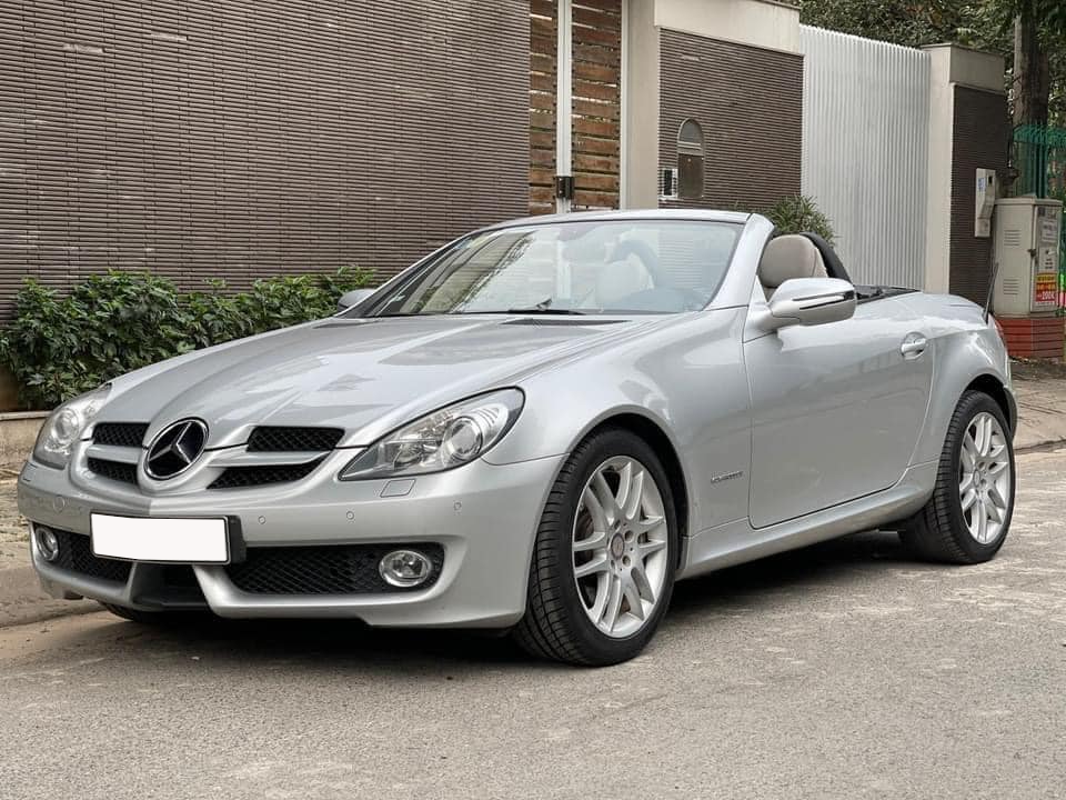 11 năm chạy 3.700km, Mercedes-Benz SLK giữ giá đắt ngang C-Class 2021 - Ảnh 6.