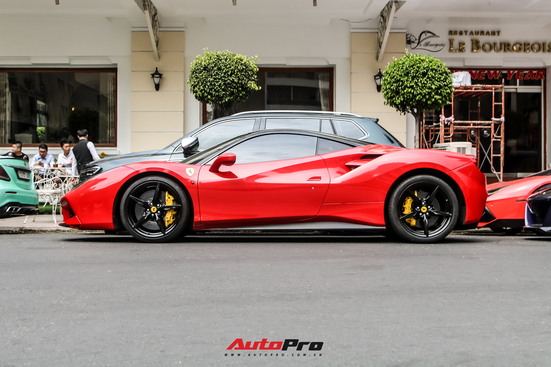 Ferrari 488 GTB từng của Nguyễn Quốc Cường bất ngờ xuất hiện tại Sài Gòn với diện mạo mới lạ - Ảnh 2.