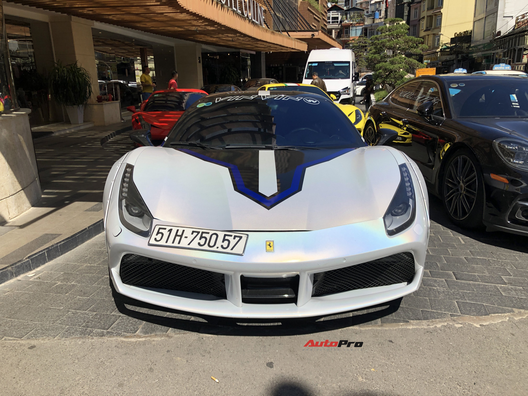 Doanh nhân kinh doanh online mang Ferrari 488 GTB độc nhất Việt Nam đi chơi Đà Lạt - Ảnh 3.