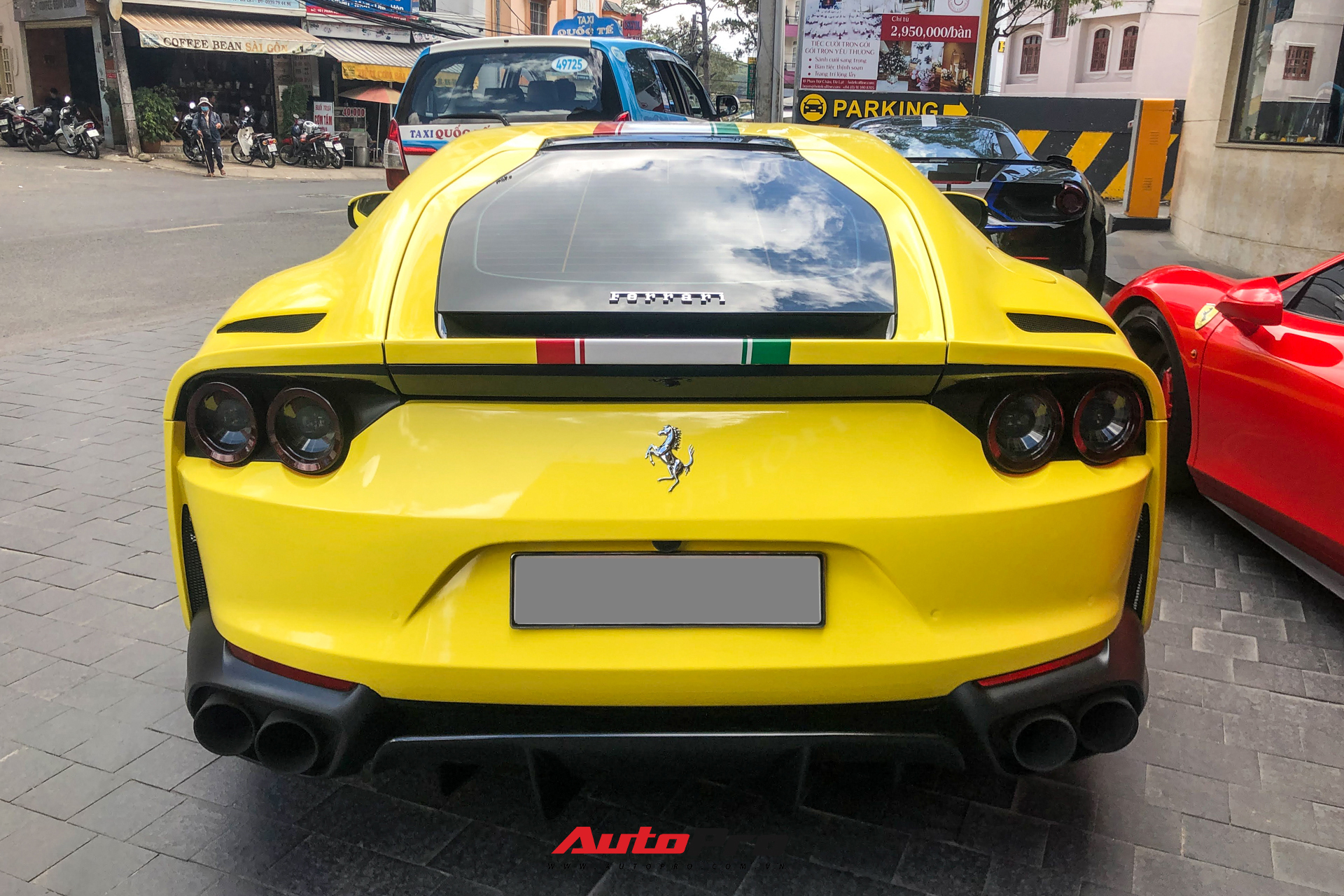 Hội trưởng Evo Team tậu siêu xe Ferrari 812 Superfast từng của hai đại gia đình đám tại Việt Nam - Ảnh 7.