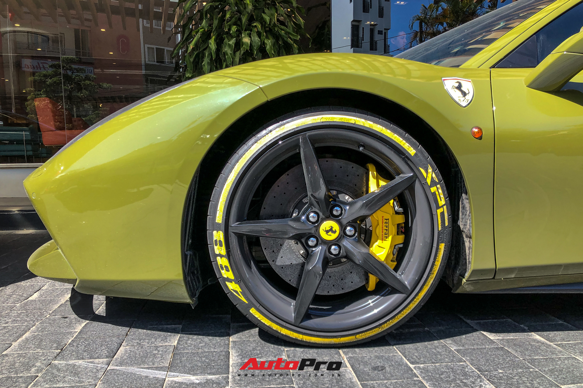 Vừa tậu Ferrari 488 GTB màu độc, đại gia chơi mô tô đình đám An Giang liền mang đi phượt với hội Evo Team - Ảnh 4.