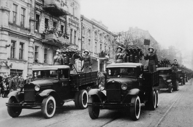 Đại chiến thế giới lần thứ II: Lịch sử những chiếc ô tô nổi tiếng của hai phe Xô – Đức - Ảnh 2.