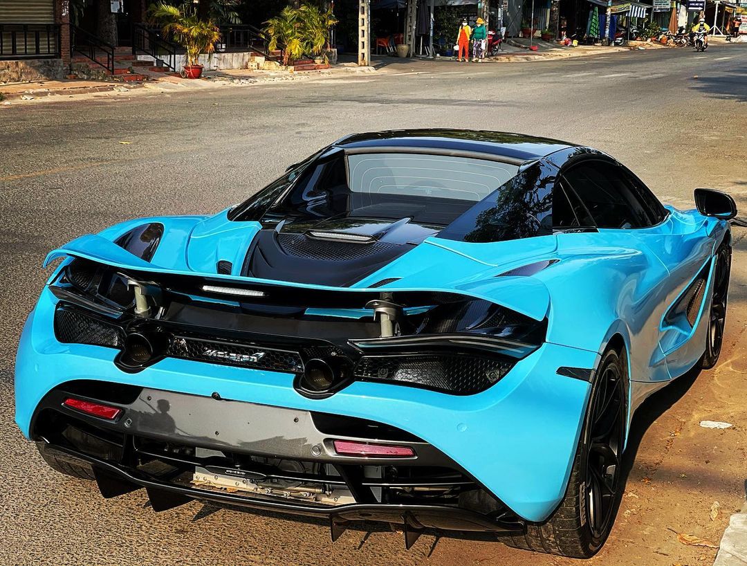 Bắt trend, McLaren 720S Spider màu đen độc nhất Việt Nam của dân chơi lan đổi màu độc đáo - Ảnh 2.